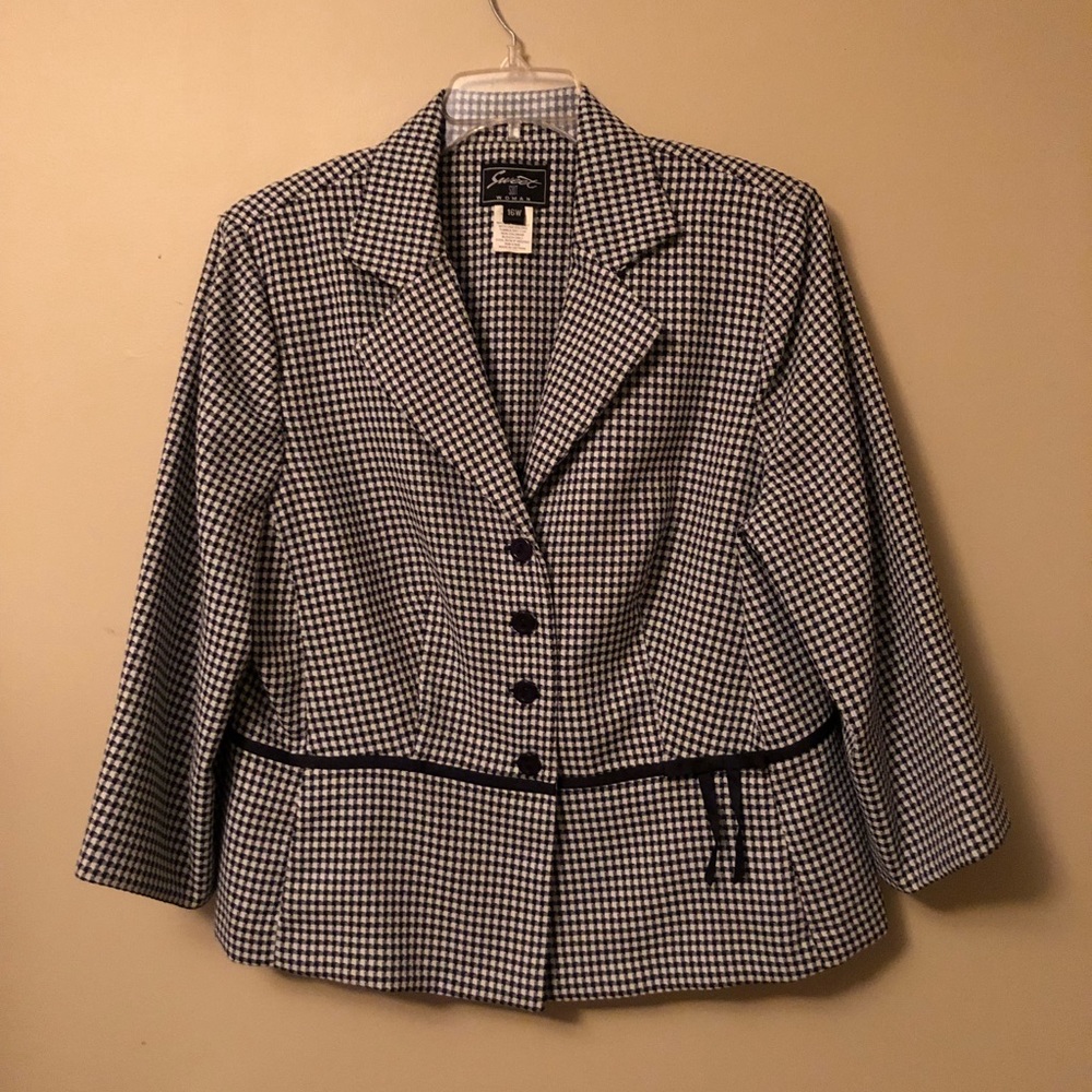 Mini houndstooth checkerboard skirtsuit, 16W